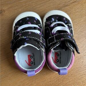 NWT See Kai Run Black and Purple Floral Sneakers Size 4